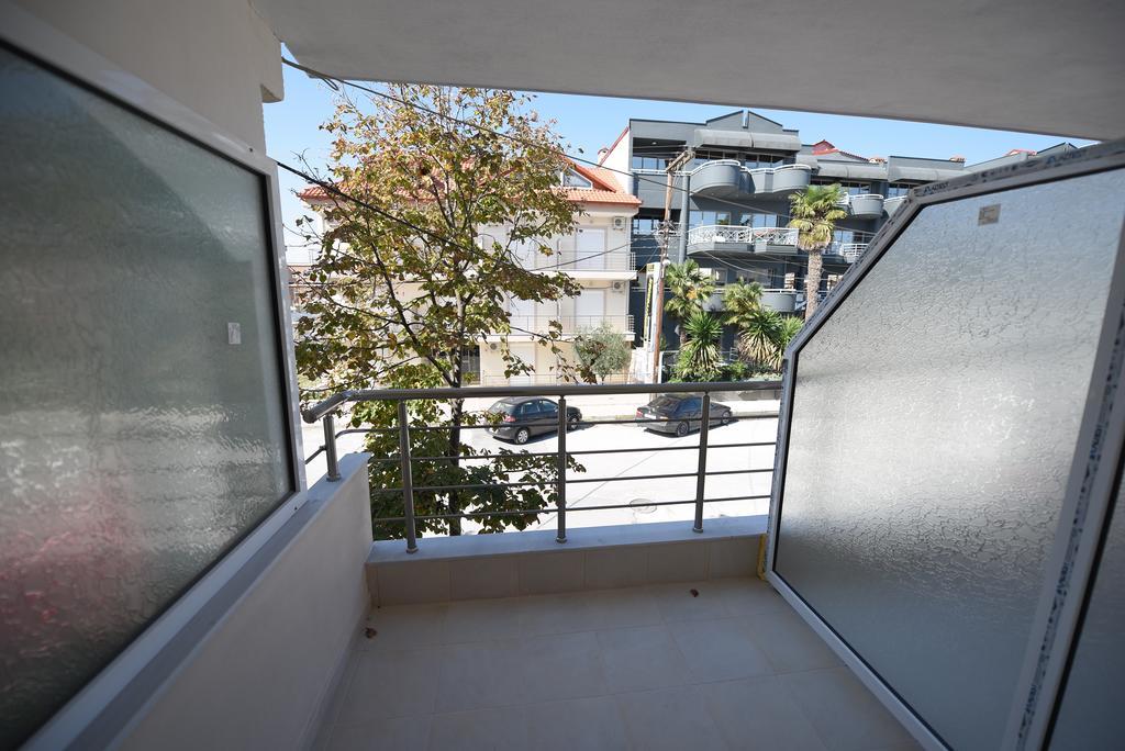 Mango Apartamento Paralía Exterior foto