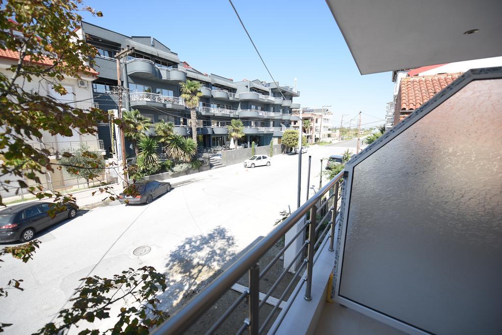 Mango Apartamento Paralía Exterior foto