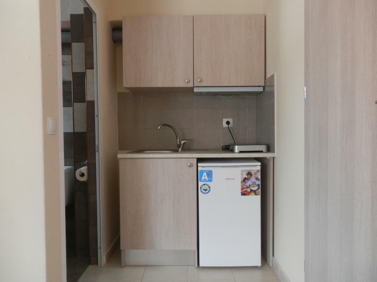 Mango Apartamento Paralía Exterior foto